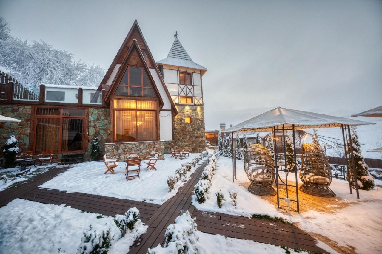 Alpine Castle Hotel Дилижан Экстерьер фото