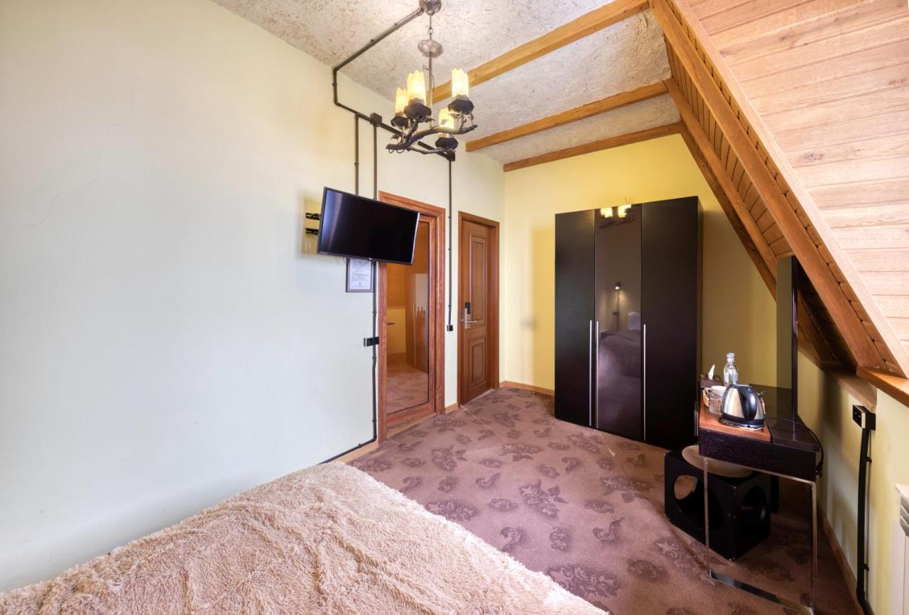Alpine Castle Hotel Дилижан Экстерьер фото