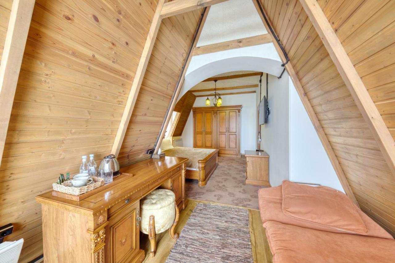 Alpine Castle Hotel Дилижан Экстерьер фото