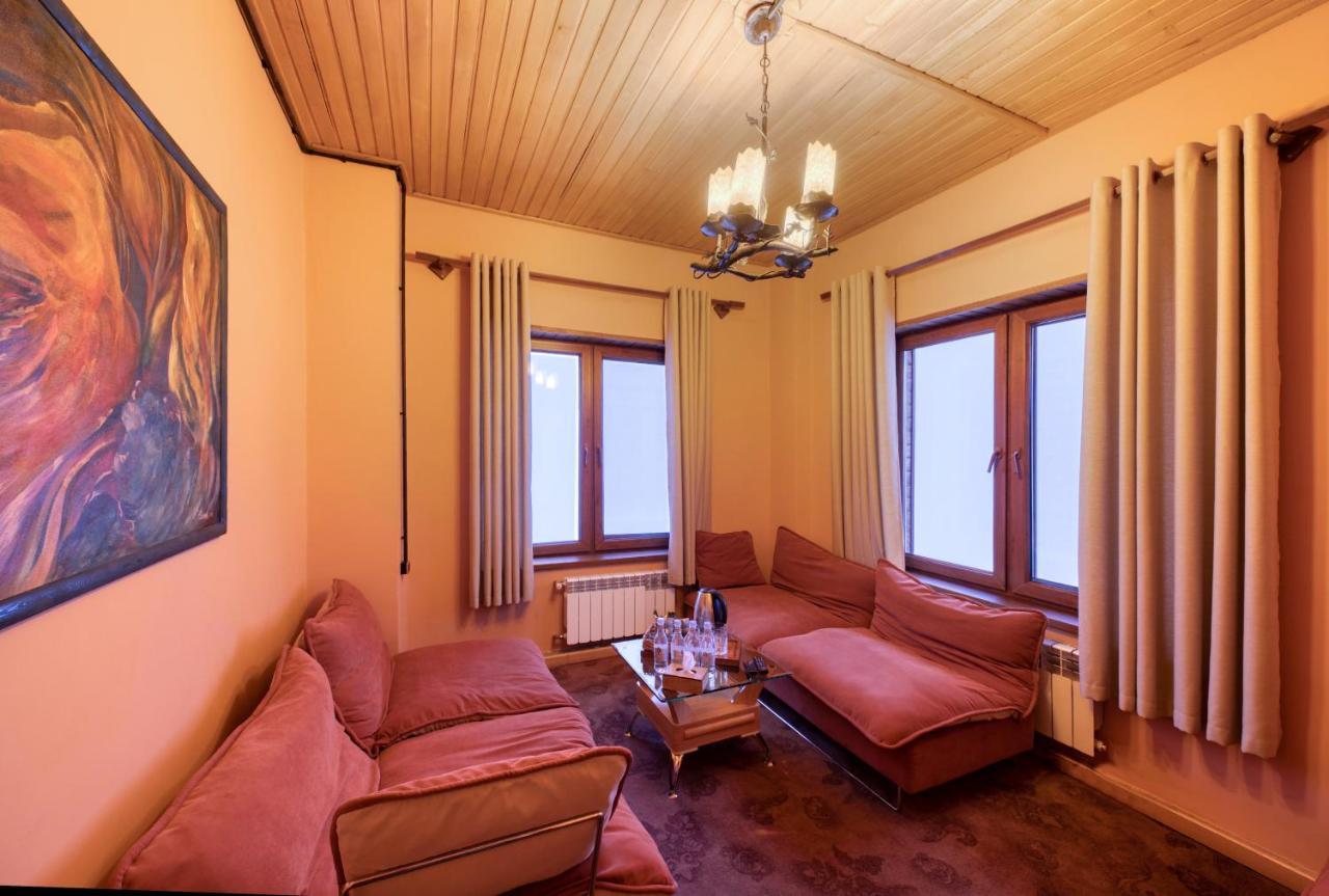 Alpine Castle Hotel Дилижан Экстерьер фото