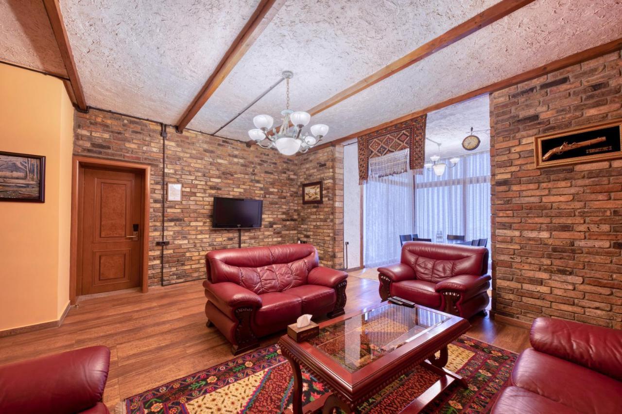 Alpine Castle Hotel Дилижан Экстерьер фото