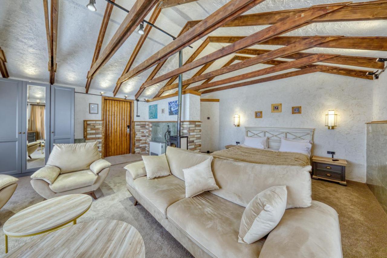 Alpine Castle Hotel Дилижан Экстерьер фото