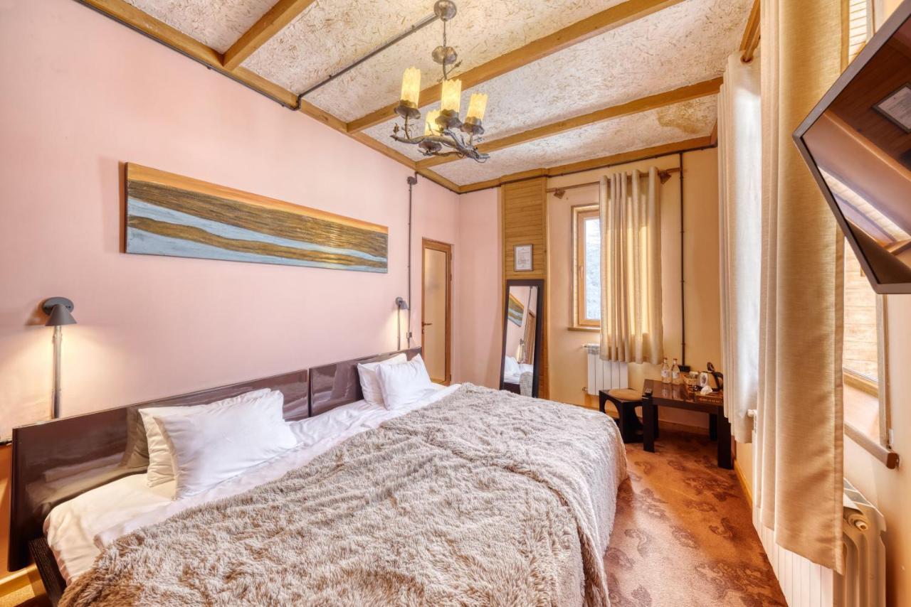 Alpine Castle Hotel Дилижан Экстерьер фото